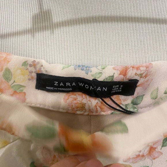 Floral Ruffle Layered Pants - Picture 2 of 2